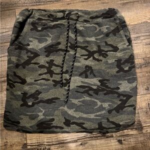 Sundry Saturday Camouflage Print Women's Skirt